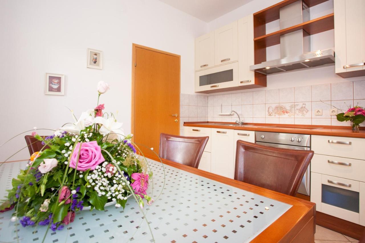 Apartments Dino Krk Town Exterior photo